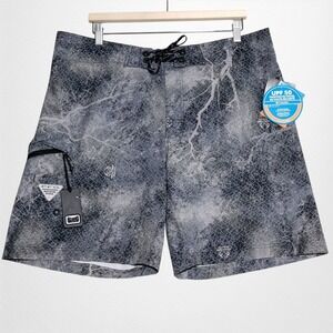 Columbia PFG Offshore II Board Shorts Mens 38 Realtree Mako Gray Black 9" Inseam